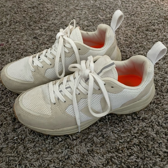 Veja Shoes - veja venturi trainer sneakers size 9